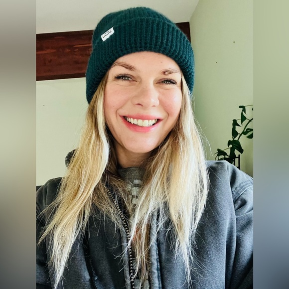 Meet your Posher, Malvina - Picture 1 of 1